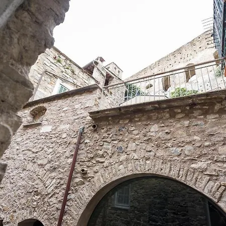 Pensjonat La Torre Di Gaia Dolceacqua